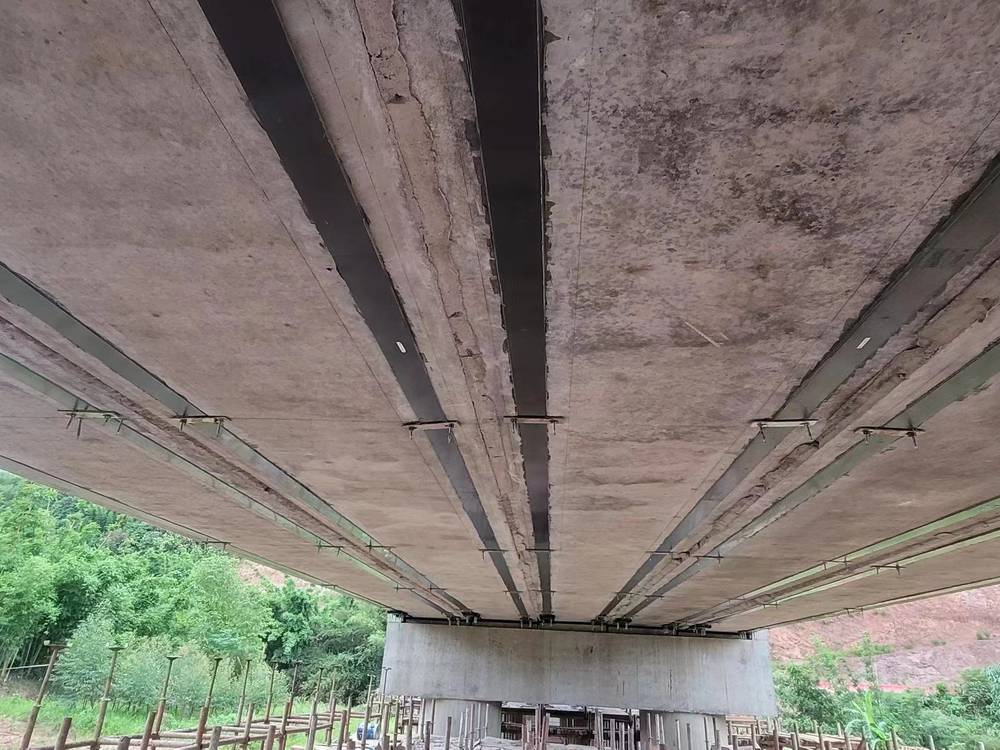 梧州桥梁加固碳纤维板加固的应用